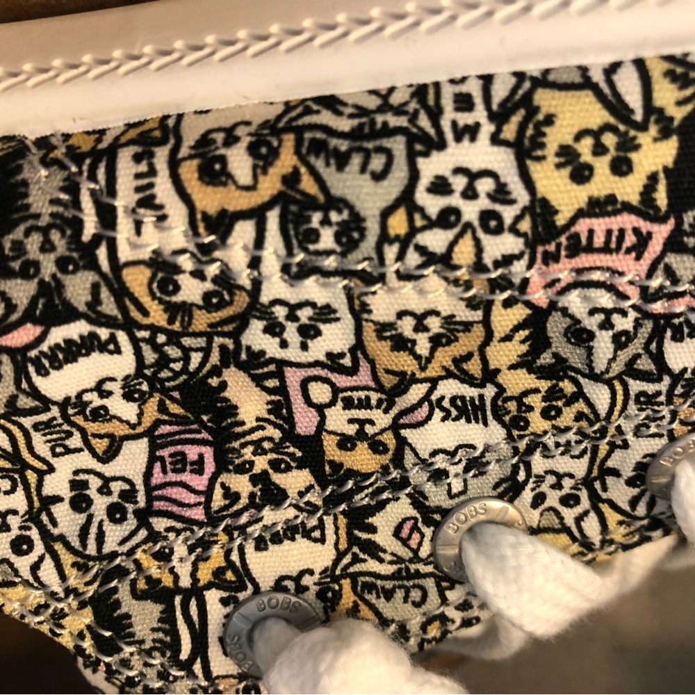 Women’s BOBs - cat print - Picture 3 of 4